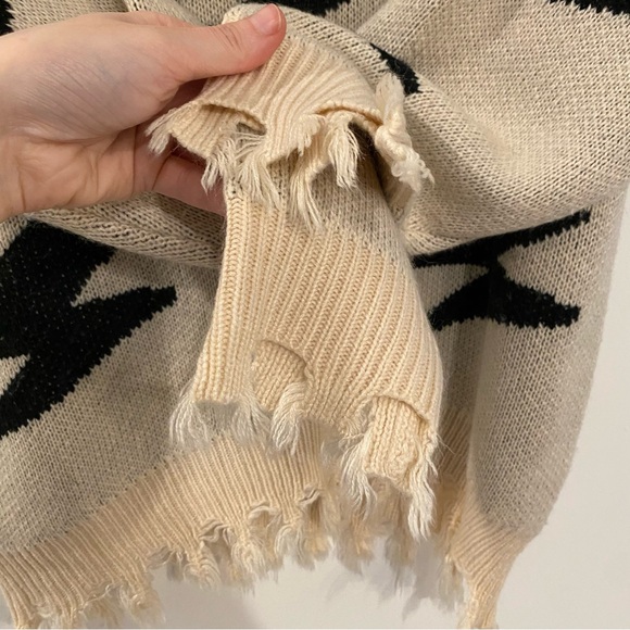SHEIN Cream & Black Lightning Bolts Distressed Oversized Sweater - Picture 6 of 9